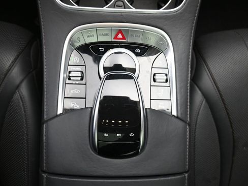 Used 2018 Mercedes-Benz S 560 4MATIC Sedan w/ Premium Package image 17