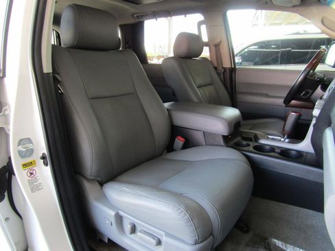 Used 2011 Toyota Sequoia Platinum image 14