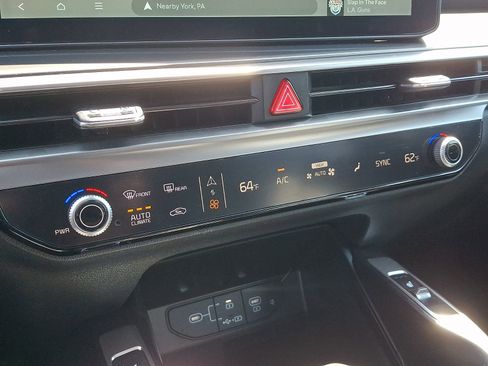 Used 2025 Kia Sorento S w/ Panoramic Sunroof Package AWD/4WD image 17