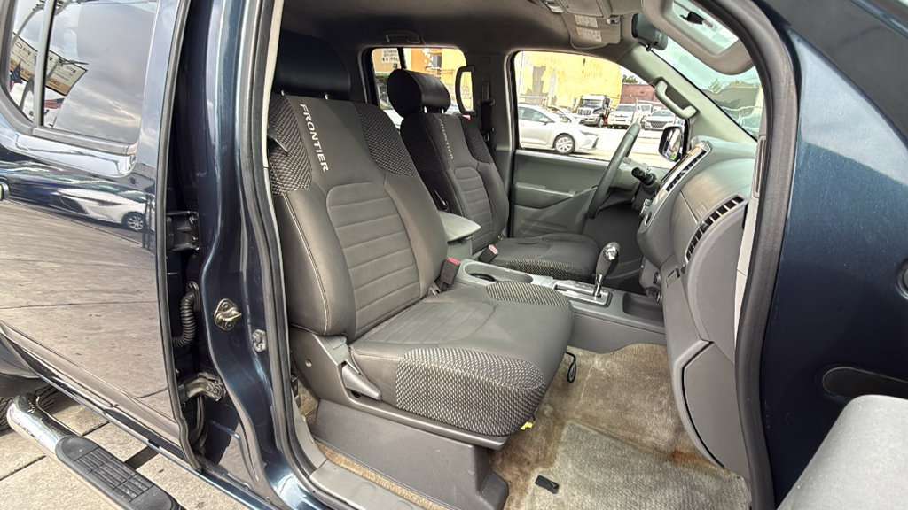 Used 2016 Nissan Frontier Desert Runner RWD image 37