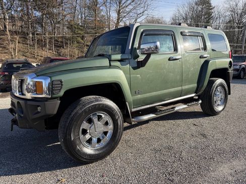 Used 2006 HUMMER H3 image 2