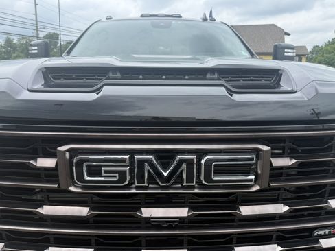 Used 2026 GMC Sierra 2500 AT4X w/ AT4X AEV Edition AWD/4WD image 9