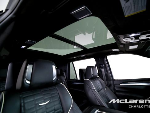 Used 2025 Cadillac Escalade V AWD/4WD image 36