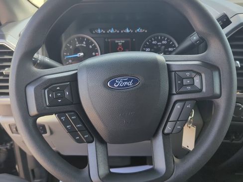 Certified 2022 Ford F350 XLT w/ Camper Package AWD/4WD image 17