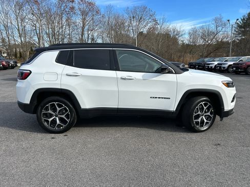 New 2026 Jeep Compass Limited image 4