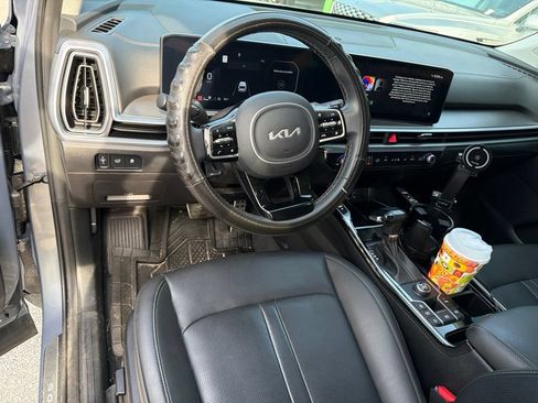 Used 2024 Kia Sorento SX FWD image 12