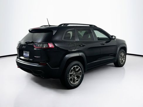 Used 2022 Jeep Cherokee Trailhawk image 5