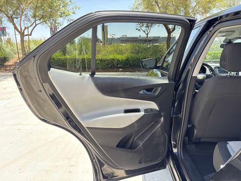 Used 2023 Chevrolet Equinox LS FWD image 11