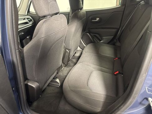 Certified 2023 Jeep Renegade Latitude image 26