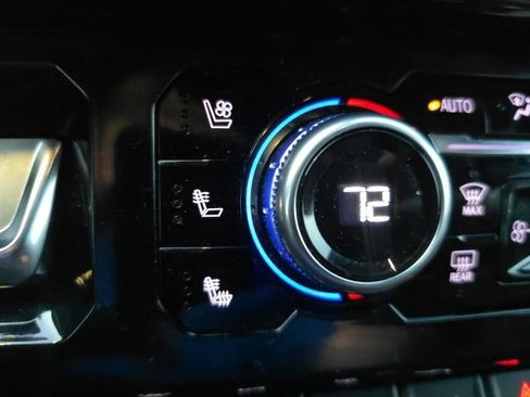 Used 2024 GMC Sierra 1500 AT4 w/ Technology Package image 22