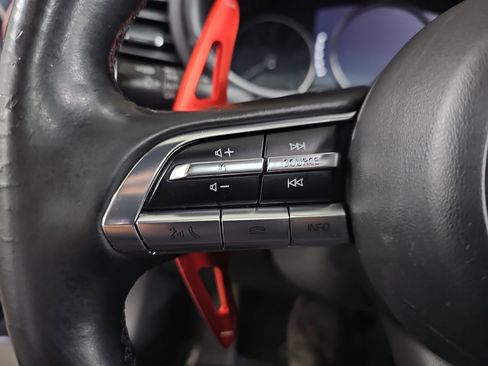 Used 2021 MAZDA MAZDA3 Hatchback w/Premium Plus Pkg image 18