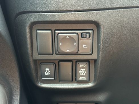Used 2014 Nissan Juke SL AWD/4WD image 17