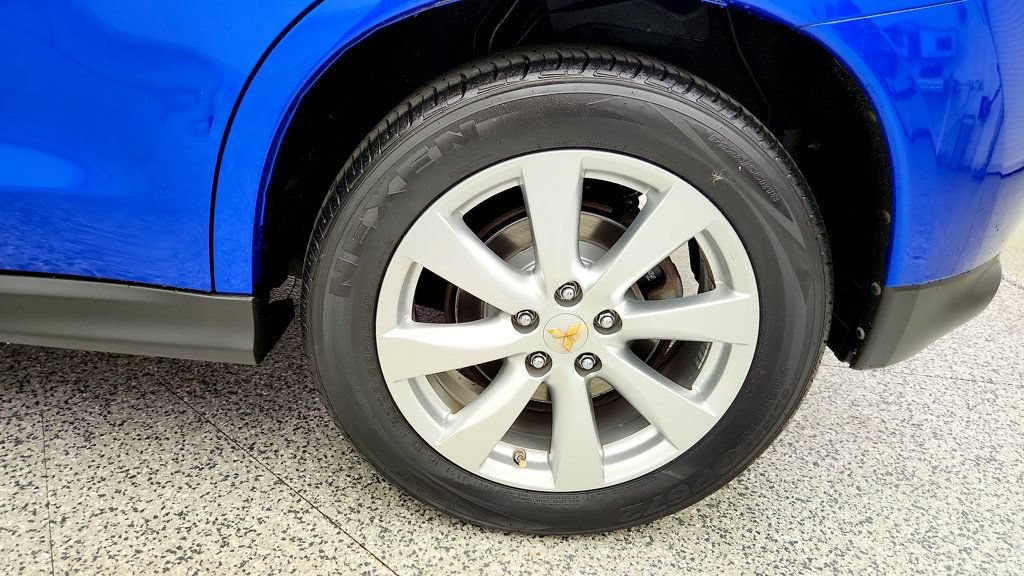 Used 2015 Mitsubishi Outlander Sport SE AWD/4WD image 9