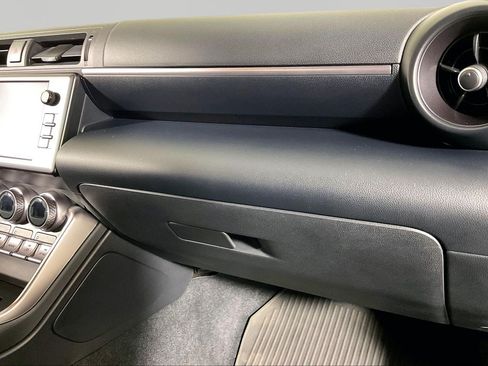 Used 2025 Toyota GR86 w/ ALL Weather Mat Package (TMS) RWD image 15