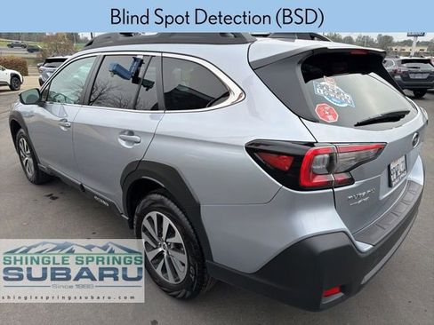 Certified 2025 Subaru Outback Premium image 7