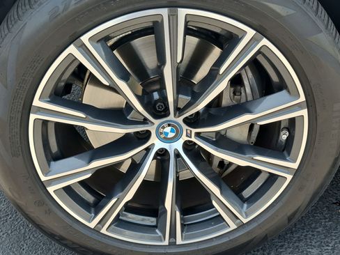Used 2024 BMW X5 xDrive50e AWD/4WD image 13