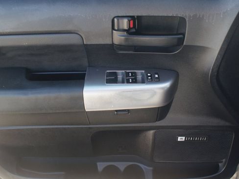 Used 2022 Toyota Sequoia TRD Pro AWD/4WD image 30