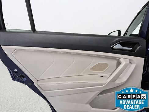 Used 2022 Volkswagen Tiguan SE FWD image 31