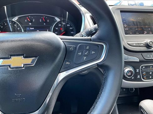 Used 2024 Chevrolet Equinox LT FWD image 15