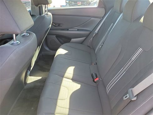 Used 2025 Hyundai Elantra Sport image 11