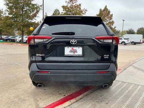 Used 2024 Toyota RAV4 XLE image 7