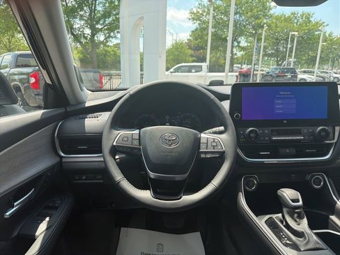 New 2026 Toyota Grand Highlander FWD image 20