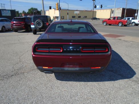 Used 2018 Dodge Challenger SXT w/ Blacktop Package RWD image 2