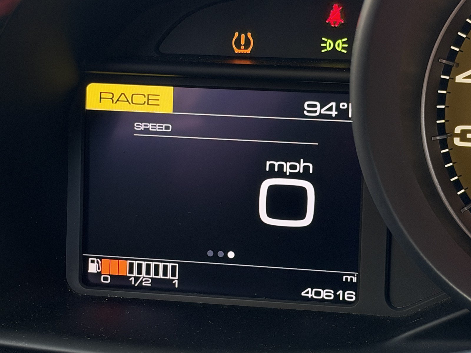 Used 2017 Ferrari 488 GTB RWD image 38