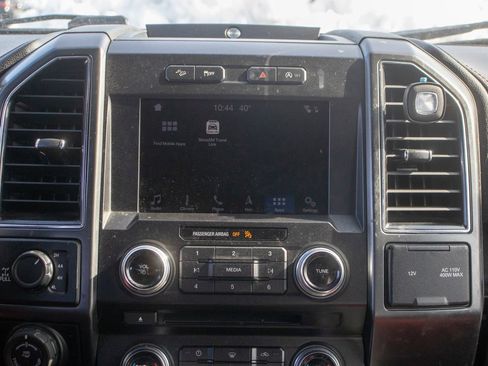 Used 2018 Ford F150 Lariat w/ Equipment Group 502A Luxury image 10