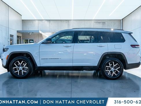 Used 2023 Jeep Grand Cherokee L Limited image 2