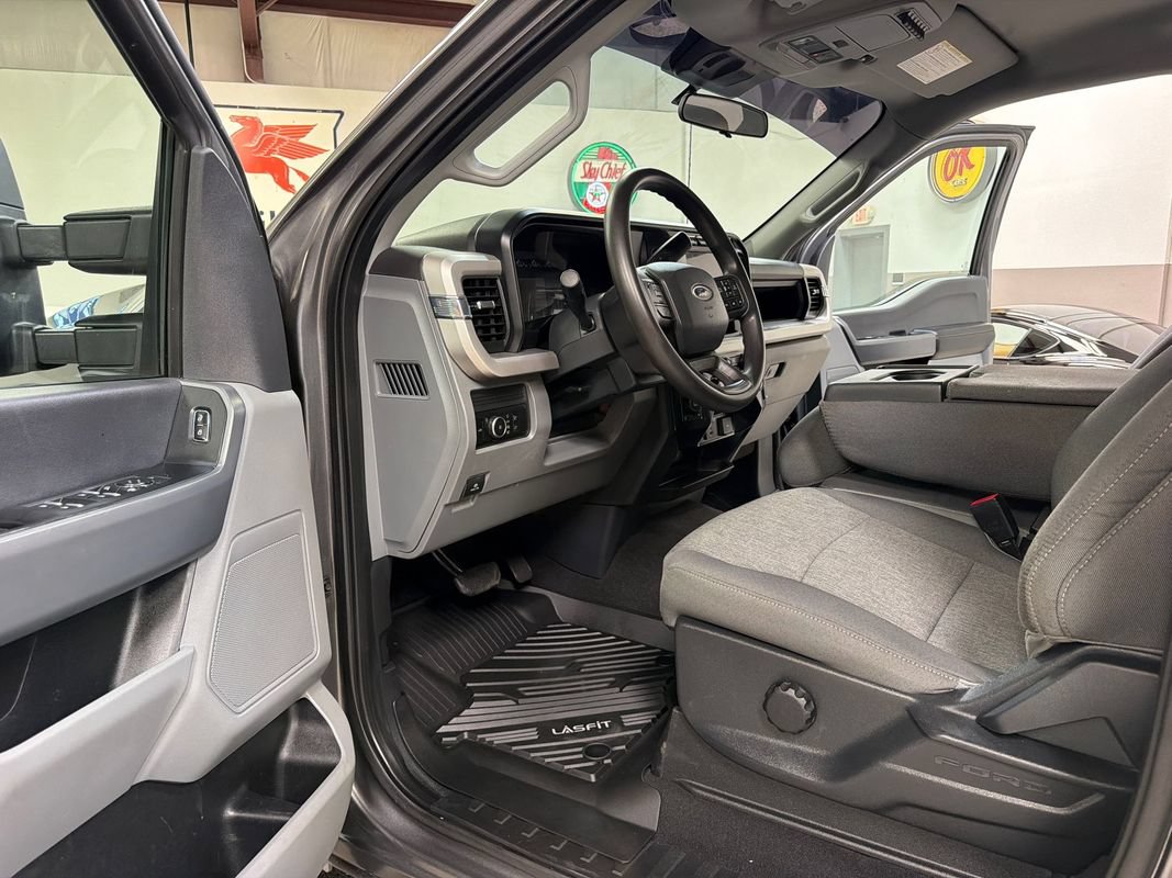 Used 2023 Ford F250 XL w/ STX Appearance Package AWD/4WD image 24