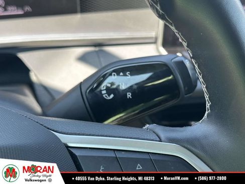 Used 2025 Volkswagen Tiguan SE w/ Panoramic Sunroof Package AWD/4WD image 26