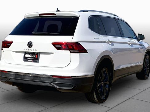 Used 2022 Volkswagen Tiguan SE FWD image 13