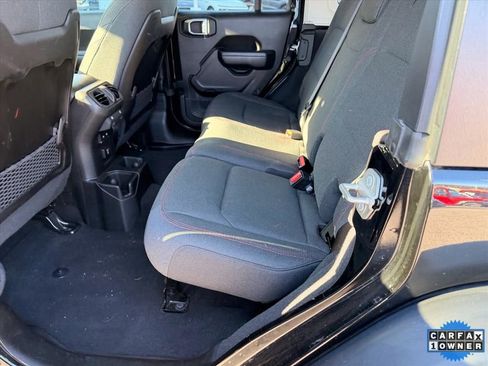 Used 2024 Jeep Wrangler Unlimited Rubicon image 8