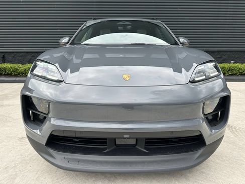Certified 2026 Porsche Macan Electric RWD image 8