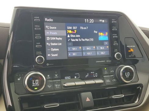 Used 2022 Toyota Highlander XLE image 30