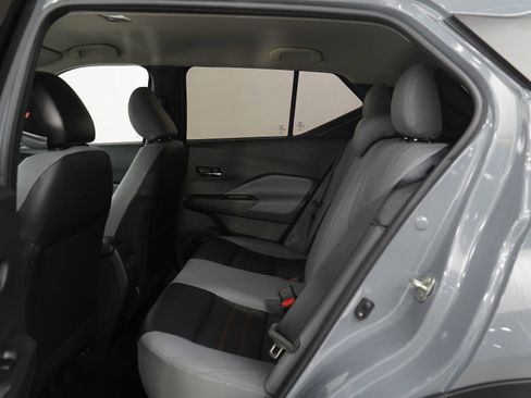 Used 2022 Nissan Kicks SR w/ Premium Package image 16