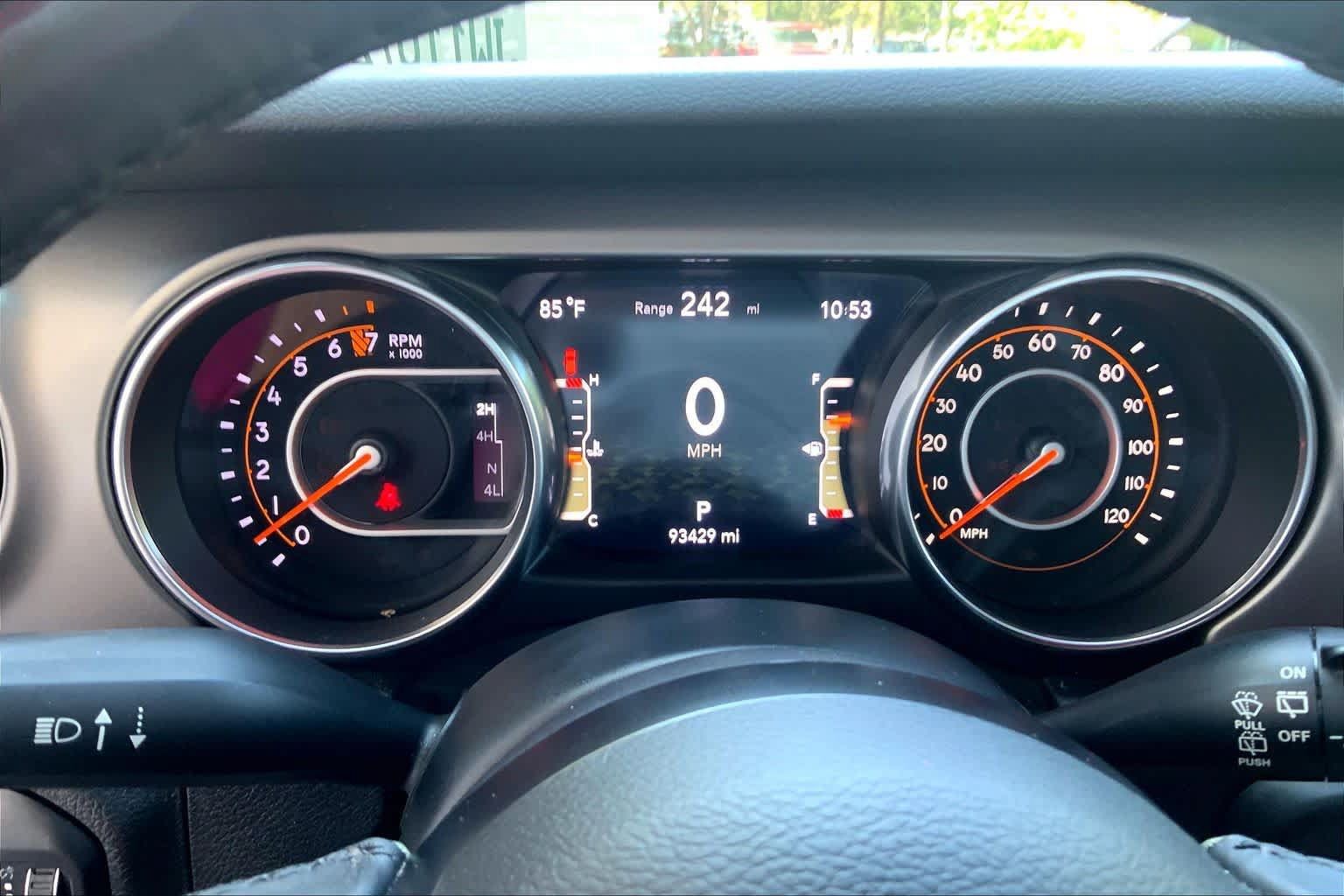 Used 2018 Jeep Wrangler Unlimited Sport S AWD/4WD image 25
