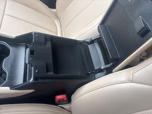 Used 2024 Jeep Grand Cherokee L Limited w/ Luxury Tech Group II image 23