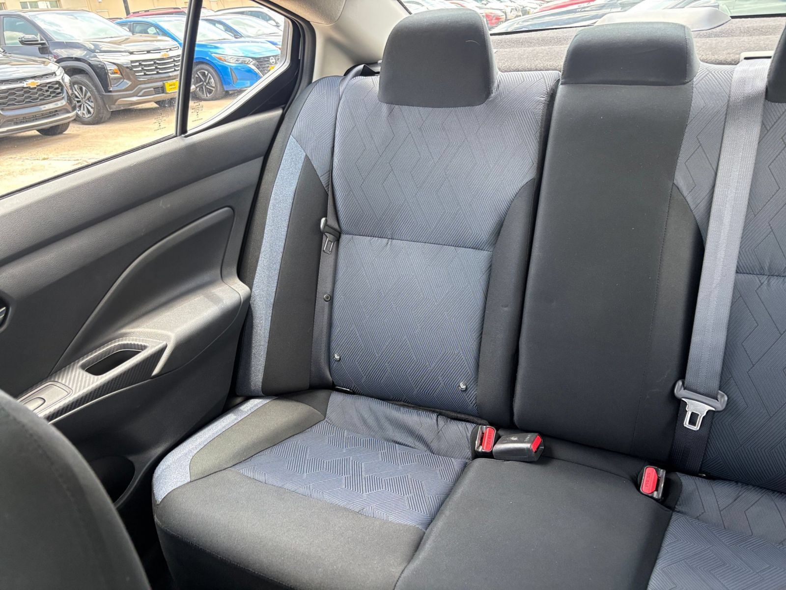 Used 2025 Nissan Versa SV FWD image 36