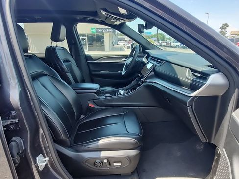 Used 2024 Jeep Grand Cherokee Limited 4xe AWD/4WD image 33