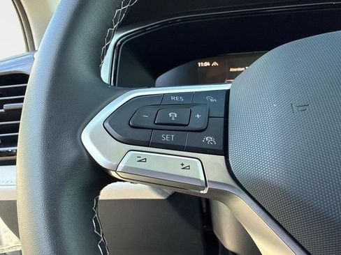 Certified 2025 Volkswagen Taos S AWD/4WD image 31