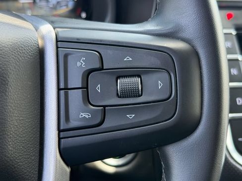 Used 2023 GMC Yukon XL SLT AWD/4WD image 23
