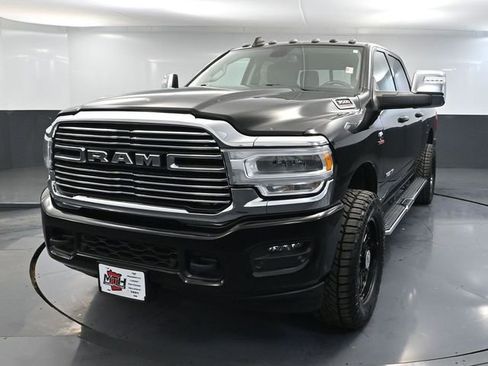 Used 2023 RAM 3500 Laramie image 13