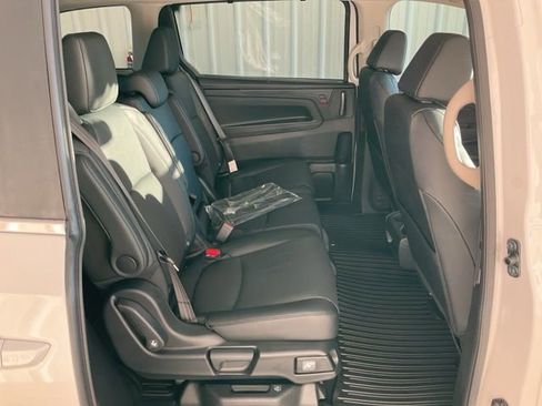New 2026 Honda Odyssey EX-L image 24