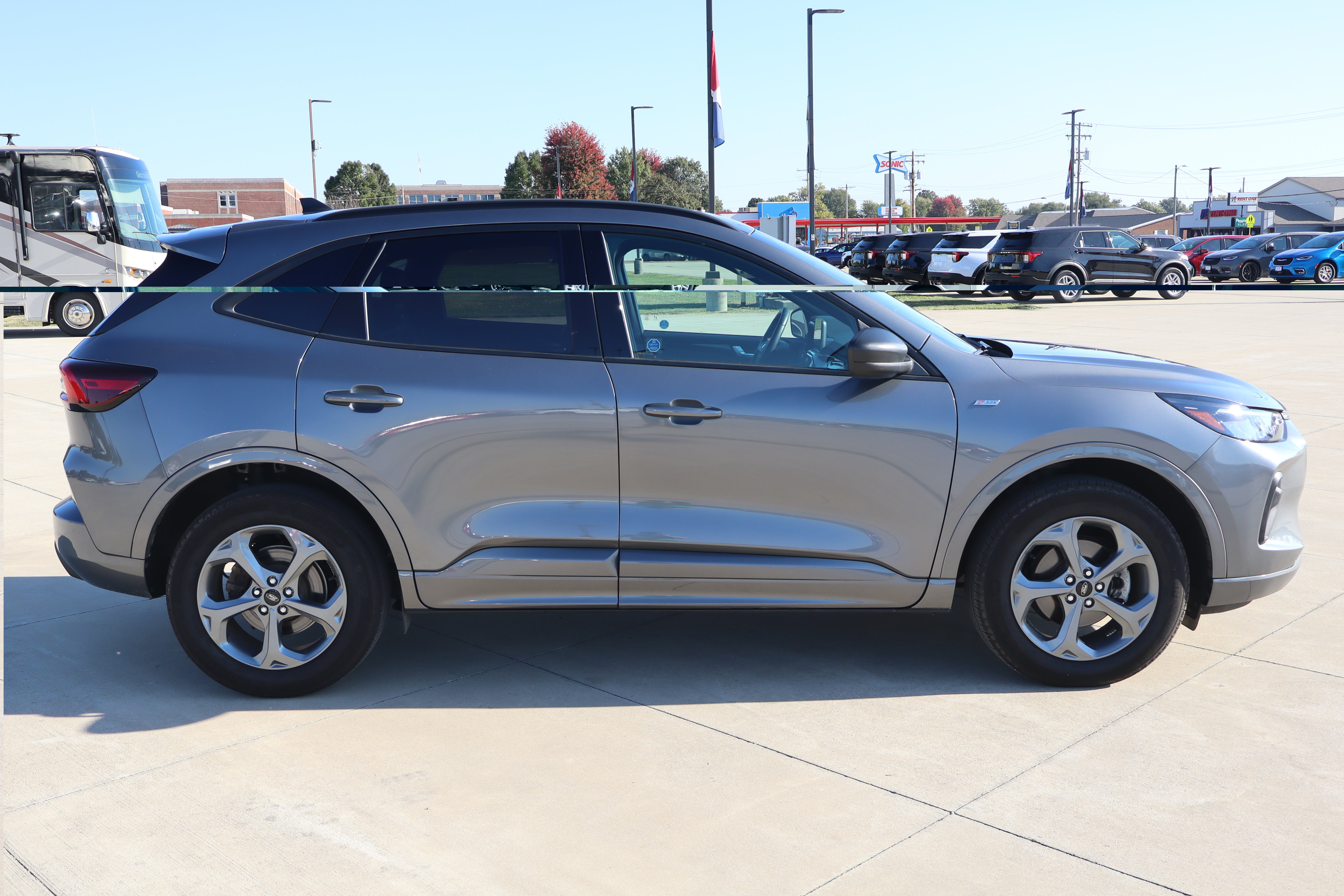 Used 2024 Ford Escape ST-Line AWD/4WD image 4
