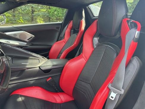 Used 2021 Chevrolet Corvette Stingray Premium Conv w/ Z51 Performance Package RWD image 5