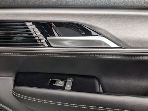 New 2025 Jeep Wagoneer Series II image 38