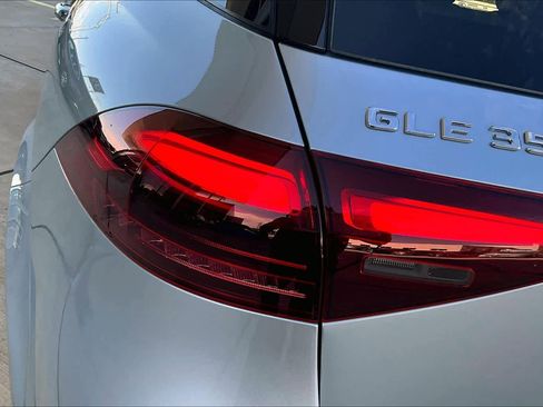 Used 2025 Mercedes-Benz GLE 350 4MATIC image 25