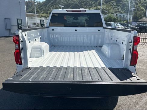 Certified 2024 Chevrolet Silverado 1500 RST w/ Z71 Off-Road Package image 31